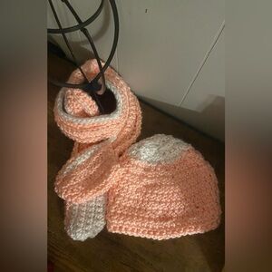 Pink/White Beanie w/ scarf